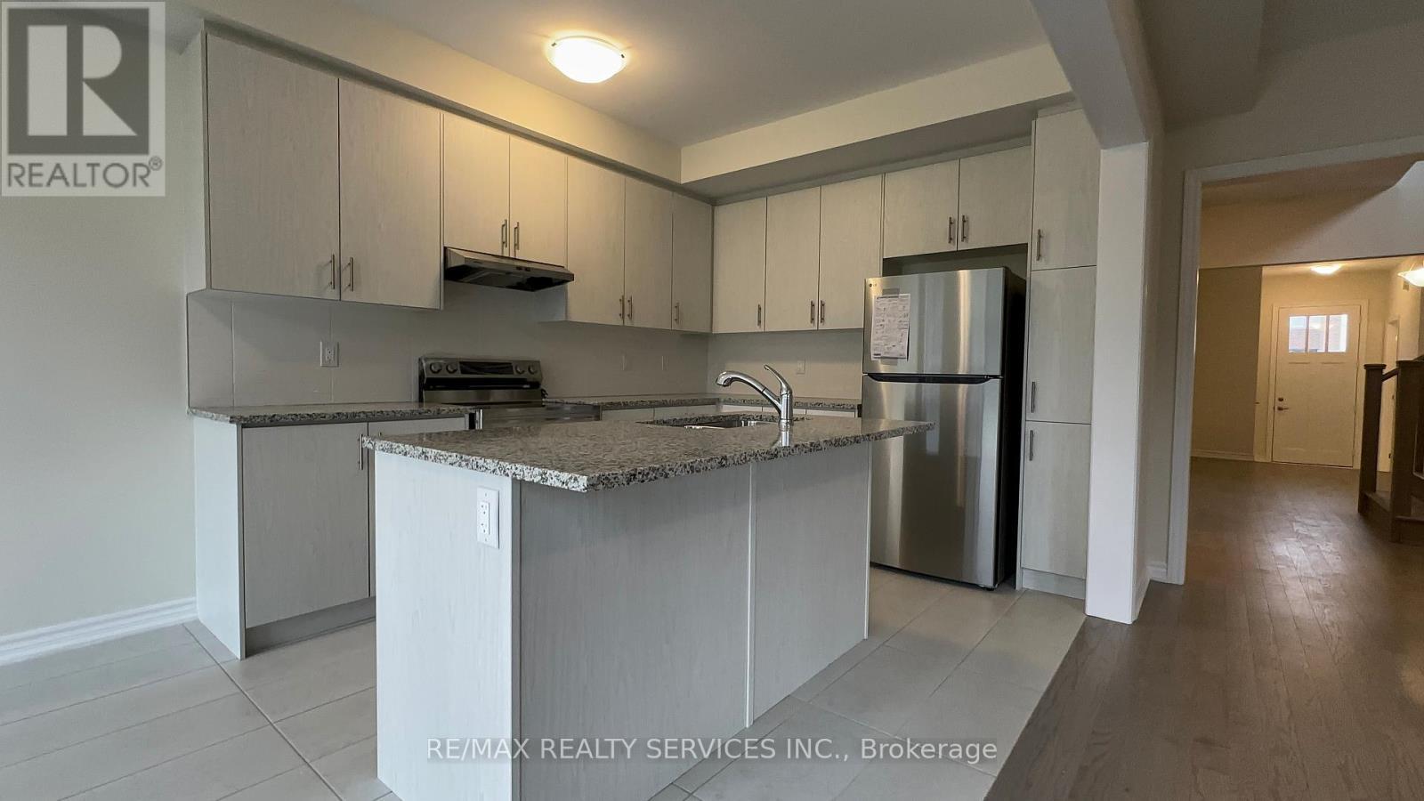10 Molnar Crescent, Brant, ON - Indoor Photo Showing Kitchen With Stainless Steel Kitchen