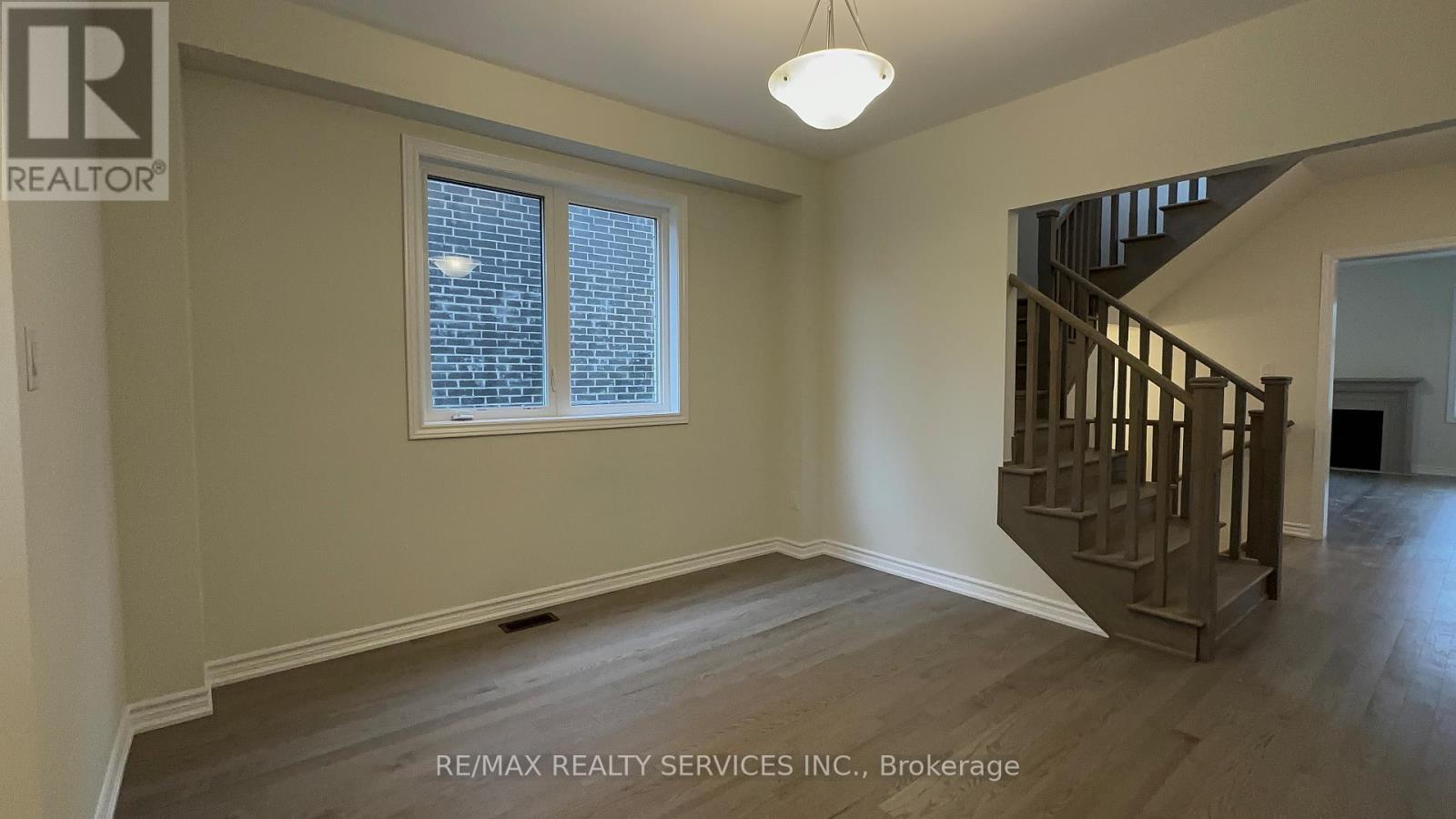 10 Molnar Crescent, Brant, ON - Indoor Photo Showing Other Room
