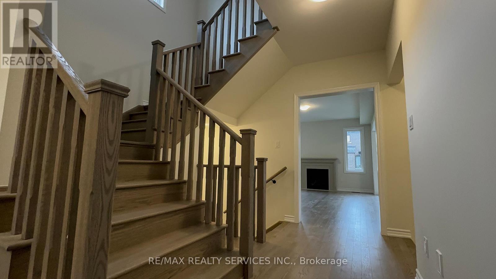 10 Molnar Crescent, Brant, ON - Indoor Photo Showing Other Room