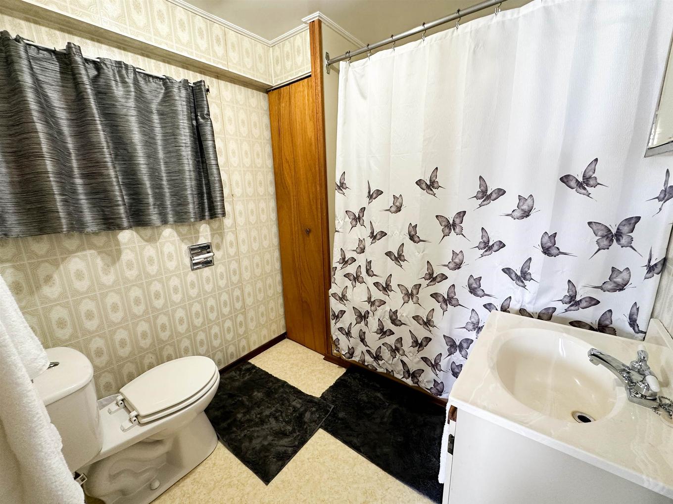 6 Pine Crescent, Red Lake, ON - Indoor Photo Showing Bathroom