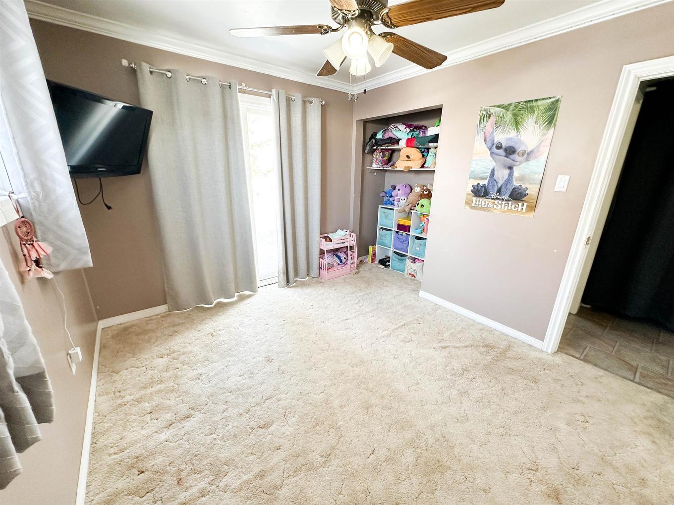 6 Pine Crescent, Red Lake, ON - Indoor Photo Showing Other Room