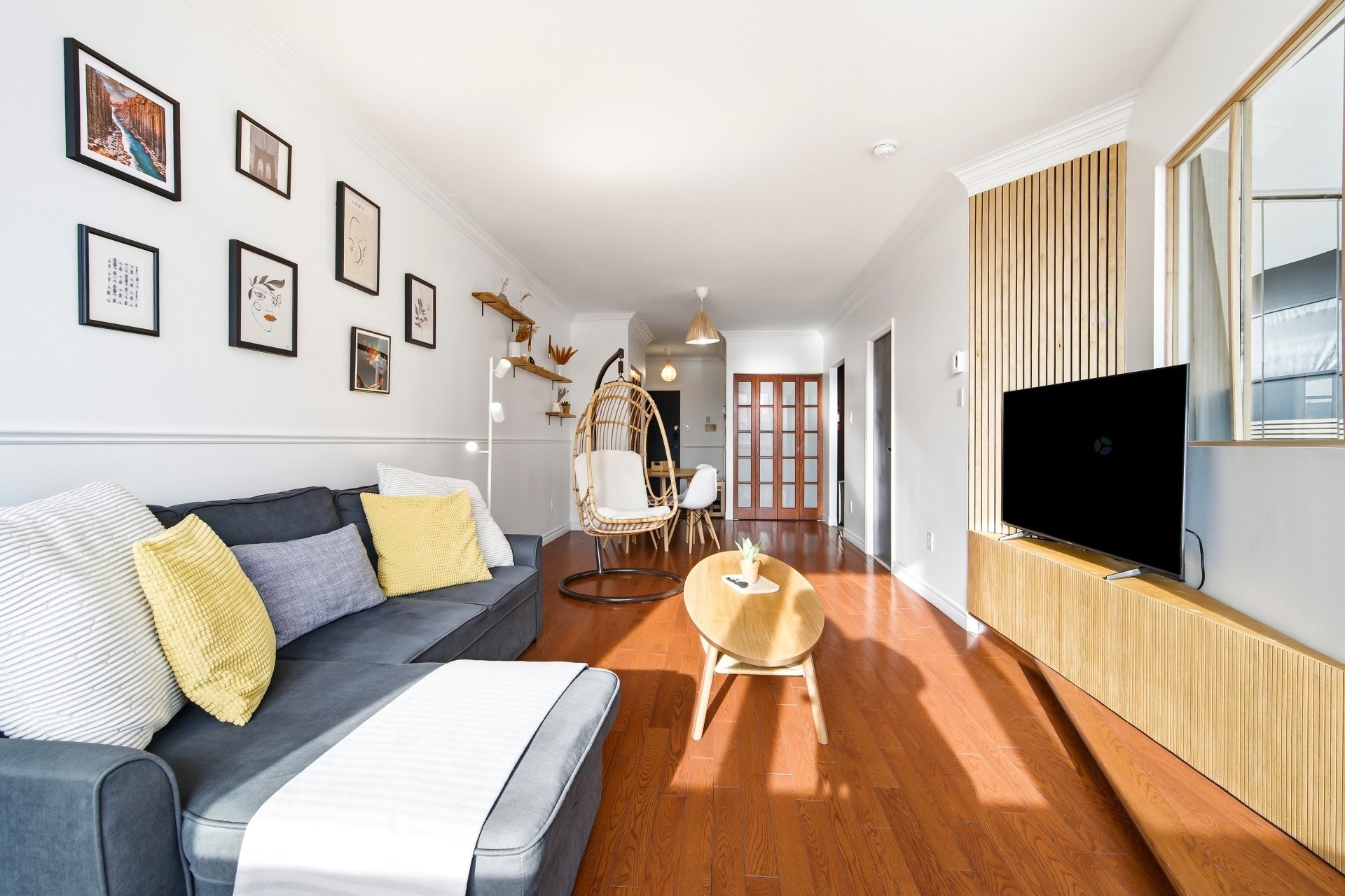 Salon - 204-6339 Rue St-Hubert, Montréal (Rosemont/La Petite-Patrie), QC - Indoor Photo Showing Living Room
