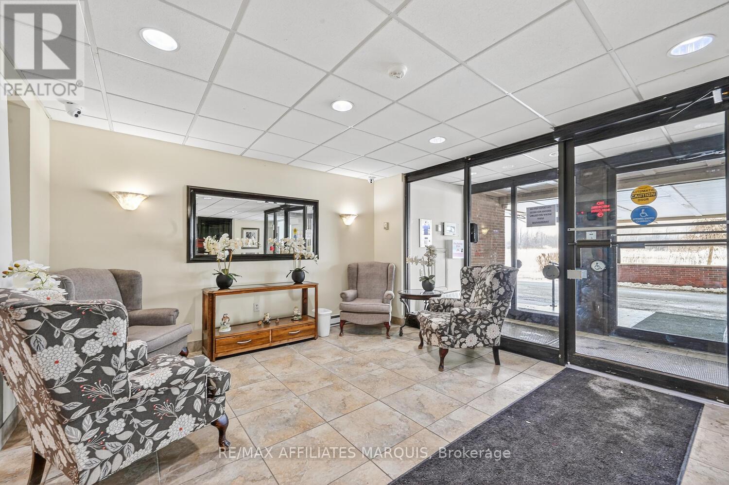204 - 41 Sunset Boulevard, Perth, ON - Indoor Photo Showing Other Room