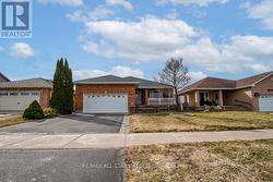 383 WALLACE DRIVE Kawartha Lakes (Lindsay), ON K9V 6K7