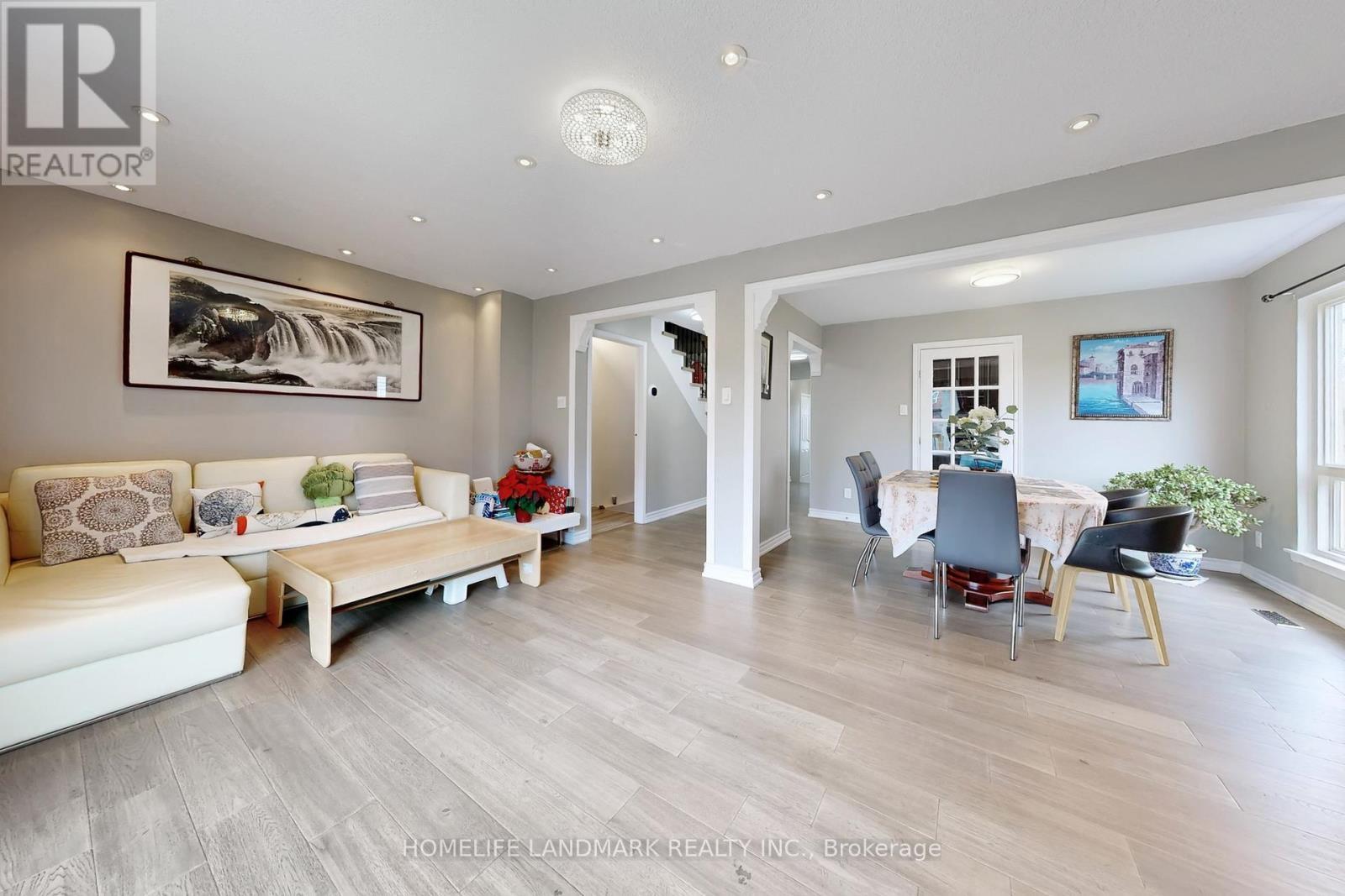 75 Dragoon Crescent, Toronto, ON - Indoor