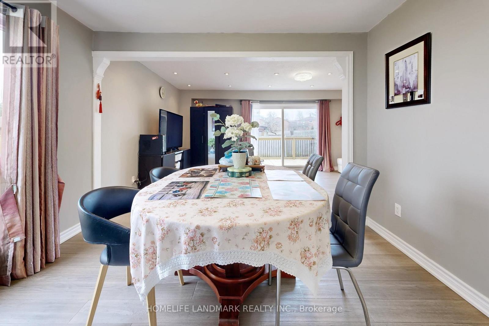 75 Dragoon Crescent, Toronto, ON - Indoor Photo Showing Dining Room