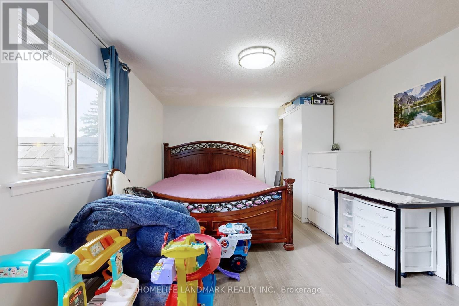 75 Dragoon Crescent, Toronto, ON - Indoor Photo Showing Bedroom