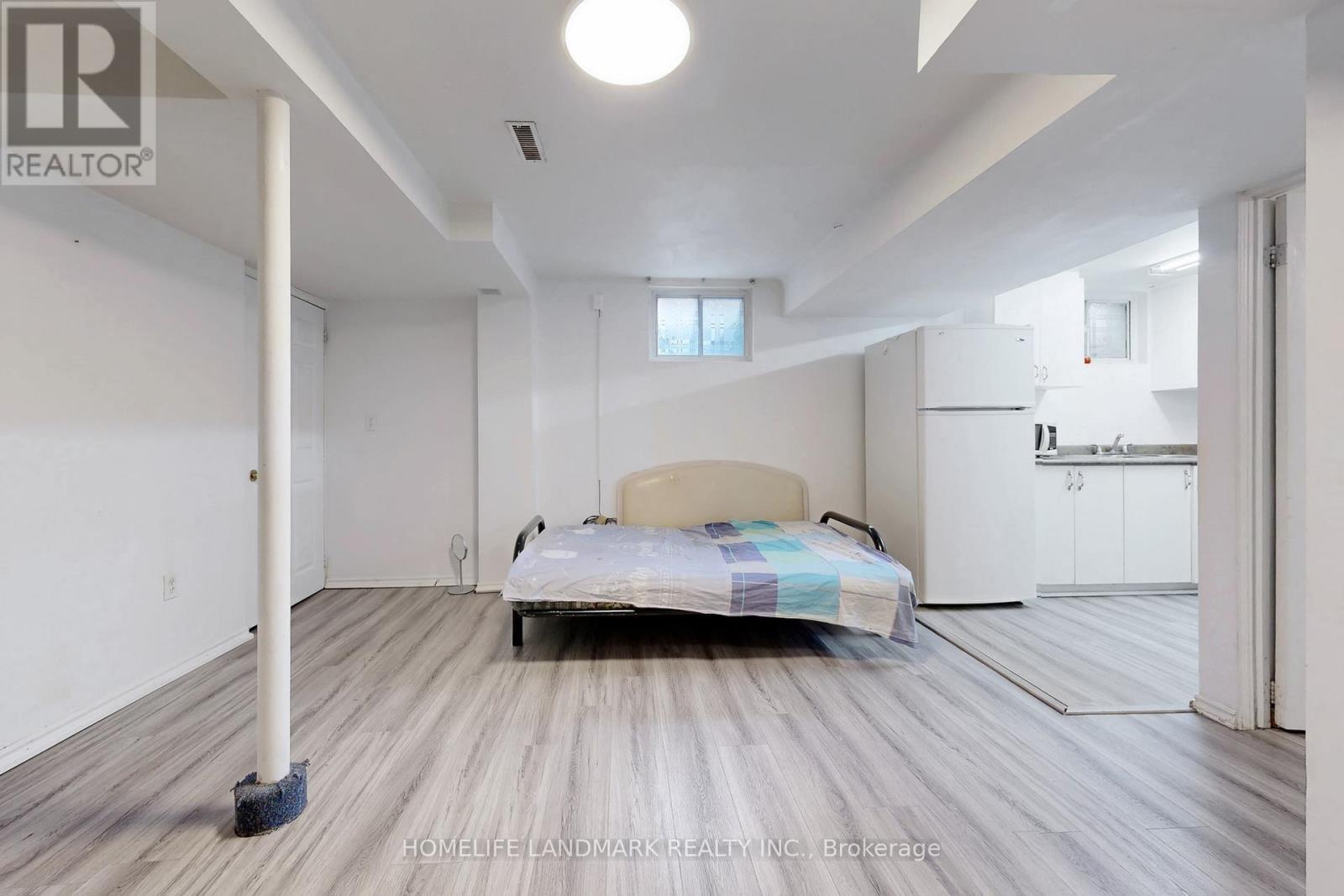 75 Dragoon Crescent, Toronto, ON - Indoor Photo Showing Bedroom