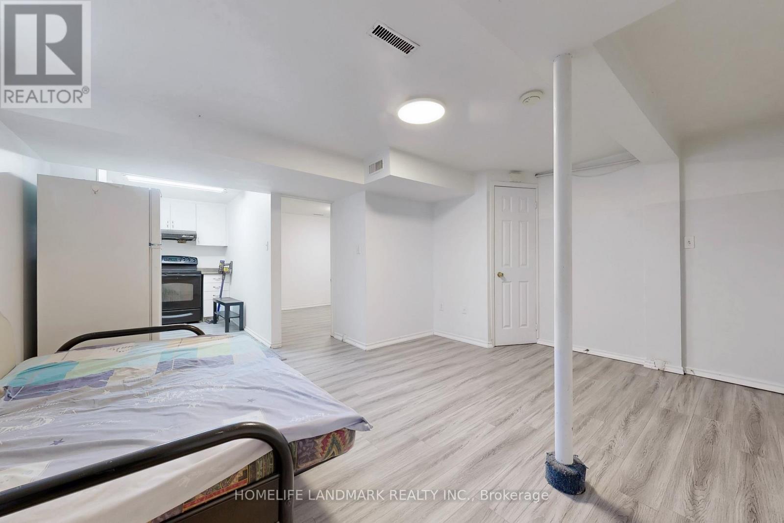 75 Dragoon Crescent, Toronto, ON - Indoor Photo Showing Bedroom