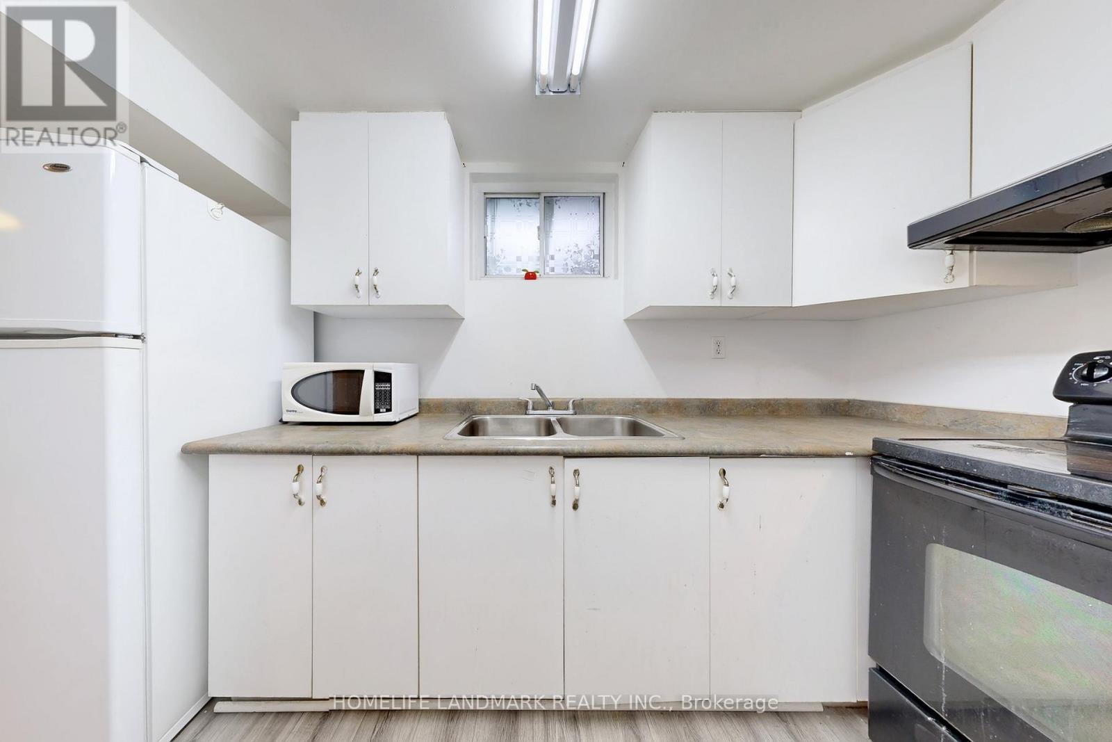 75 Dragoon Crescent, Toronto, ON - Indoor Photo Showing Kitchen With Double Sink