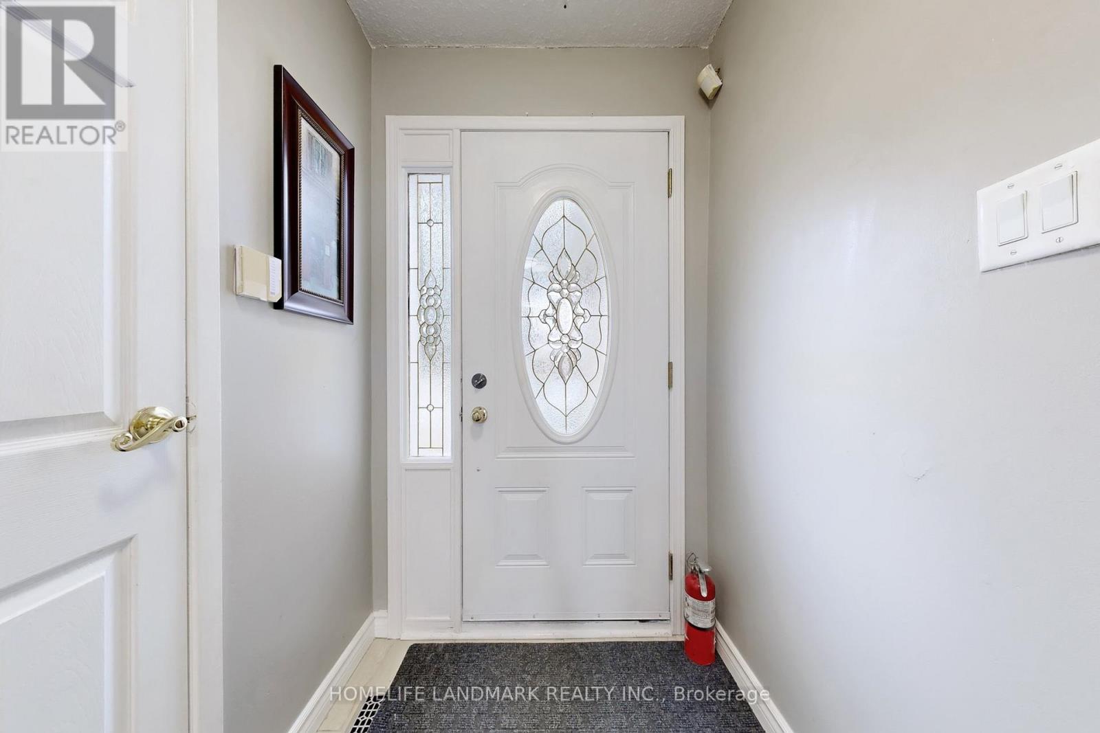 75 Dragoon Crescent, Toronto, ON - Indoor Photo Showing Other Room