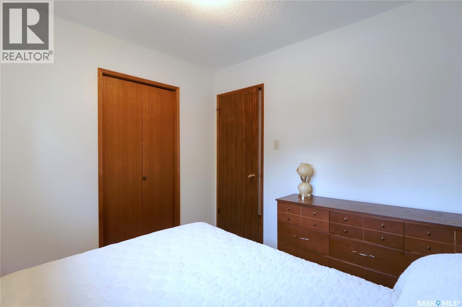 1008 Parklane Drive, Assiniboia, SK - Indoor Photo Showing Bedroom