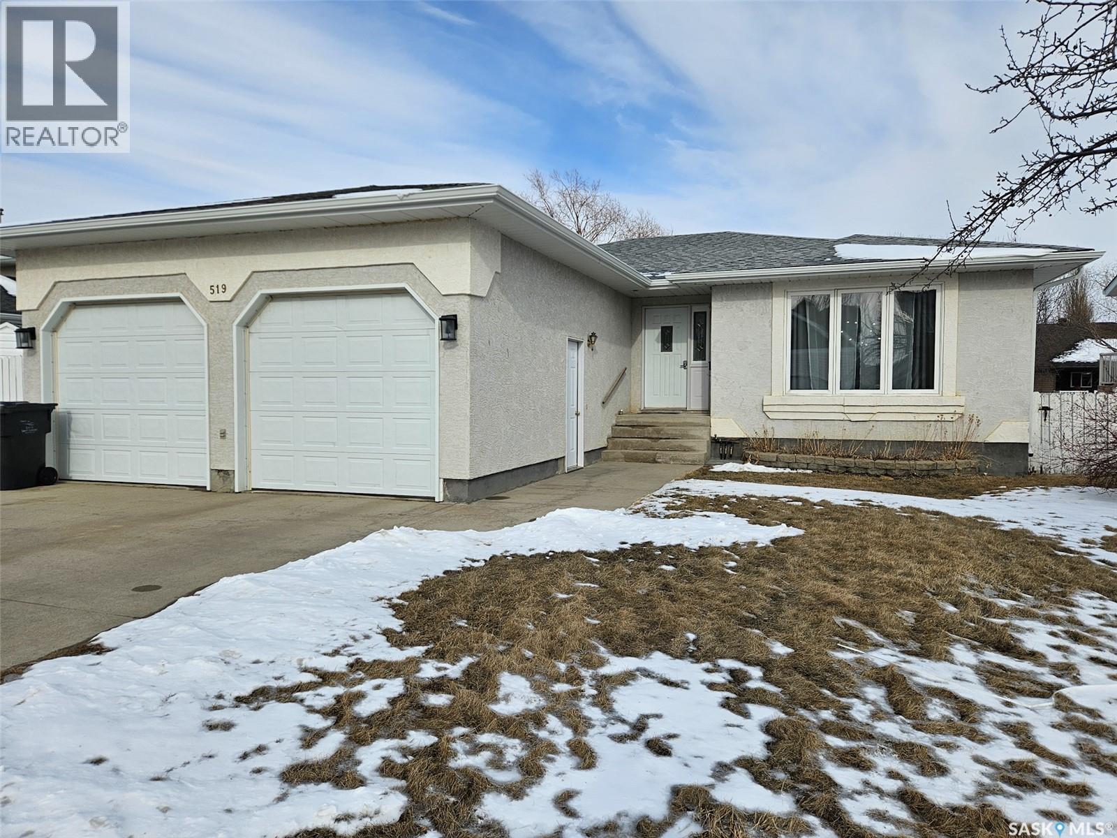 519 Palliser Drive, Swift Current, SK
