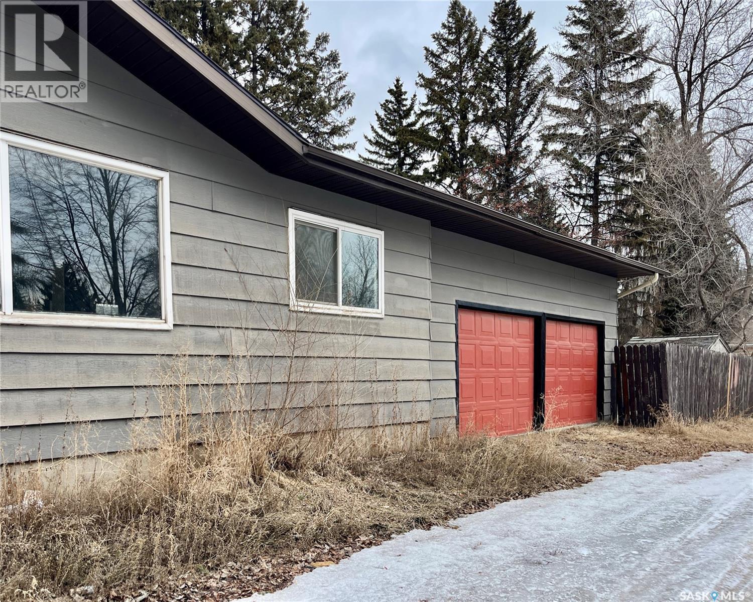 2905 Preston Avenue S, Saskatoon, SK - Outdoor