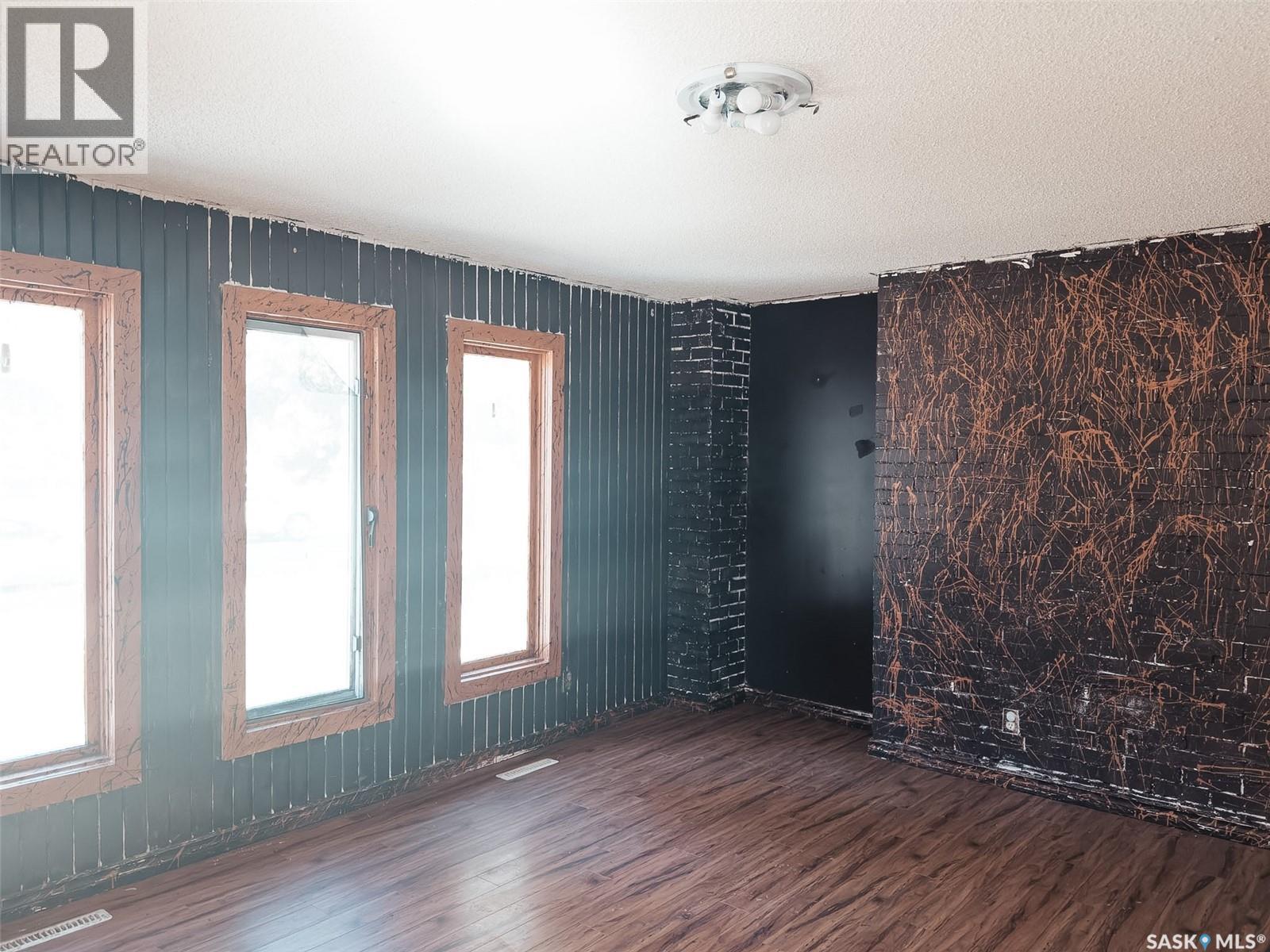 2905 Preston Avenue S, Saskatoon, SK - Indoor Photo Showing Other Room