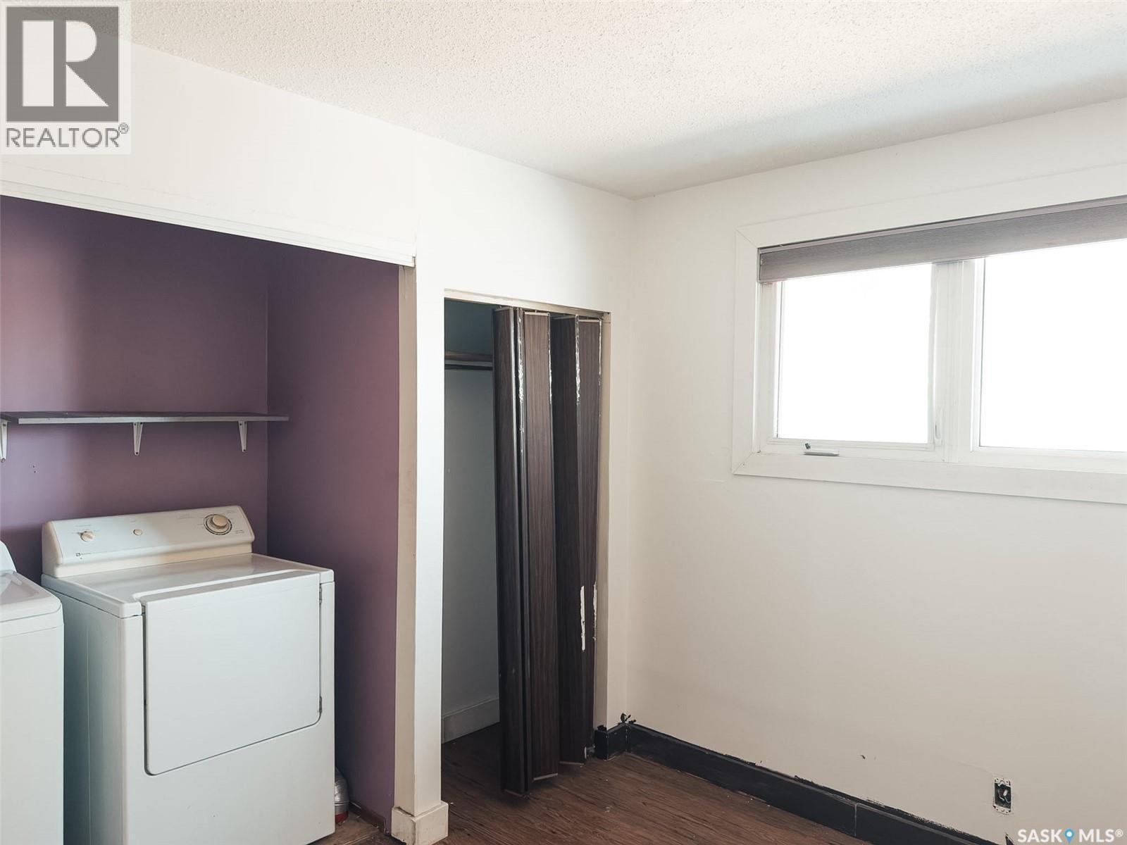 2905 Preston Avenue S, Saskatoon, SK - Indoor Photo Showing Laundry Room