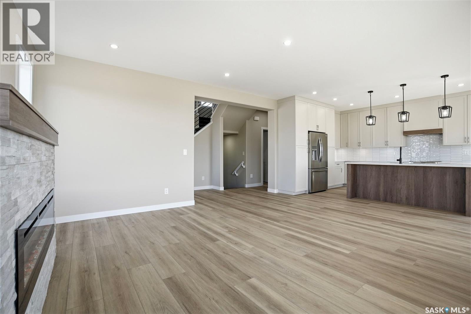 435 Sharma Crescent, Saskatoon, SK - Indoor Photo Showing Kitchen