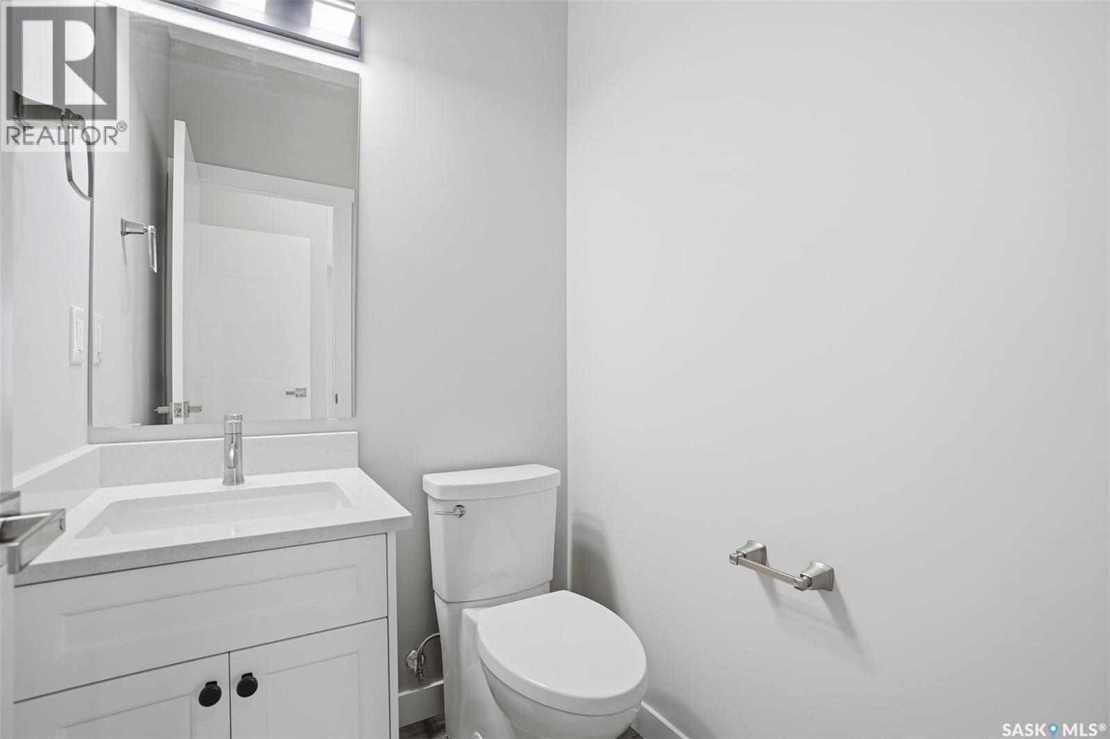 203 Sharma Lane, Saskatoon, SK - Indoor Photo Showing Bathroom