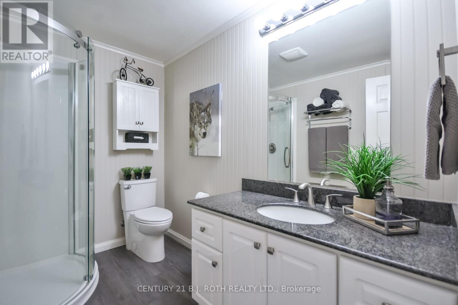 Updated 3 piece lower level bathroom. - 91 Benson Drive, Barrie, ON - Indoor Photo Showing Bathroom