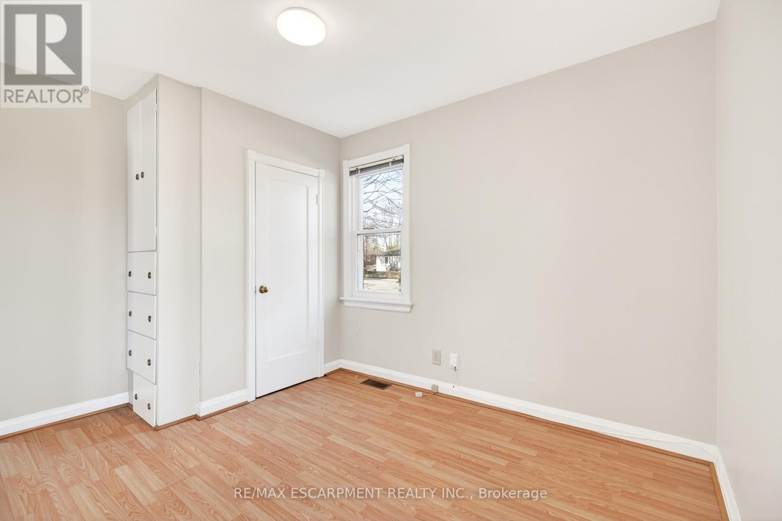 269 Queensdale Avenue E, Hamilton, ON - Indoor Photo Showing Other Room