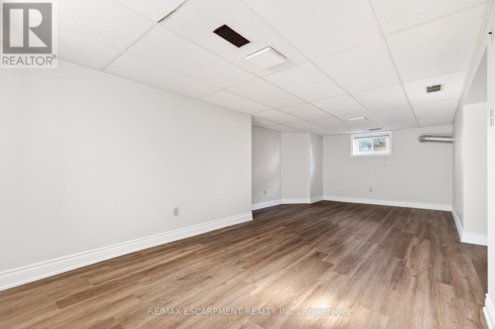 269 Queensdale Avenue E, Hamilton, ON - Indoor Photo Showing Other Room