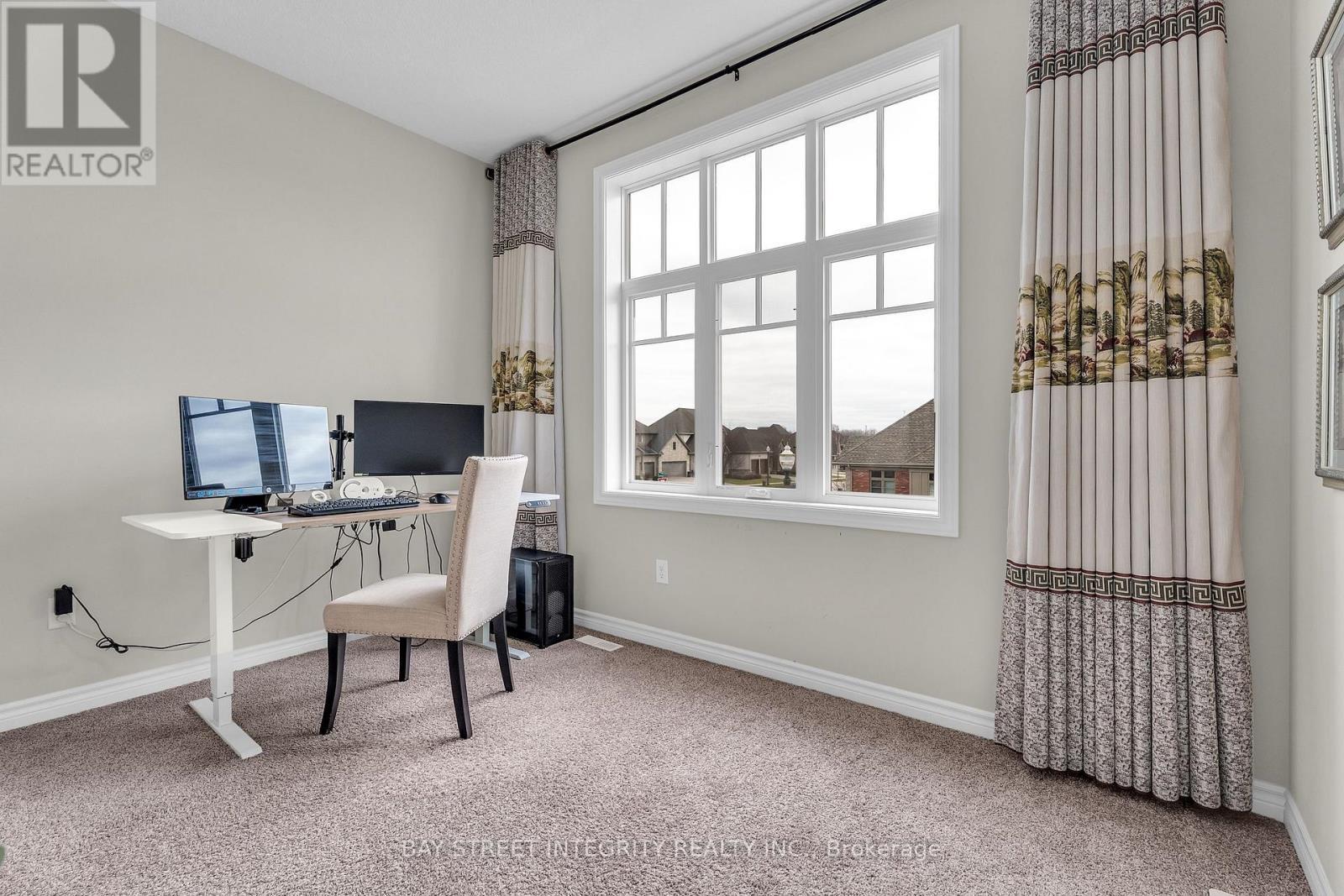 566 Bradwell Chase, London North, ON - Indoor Photo Showing Office