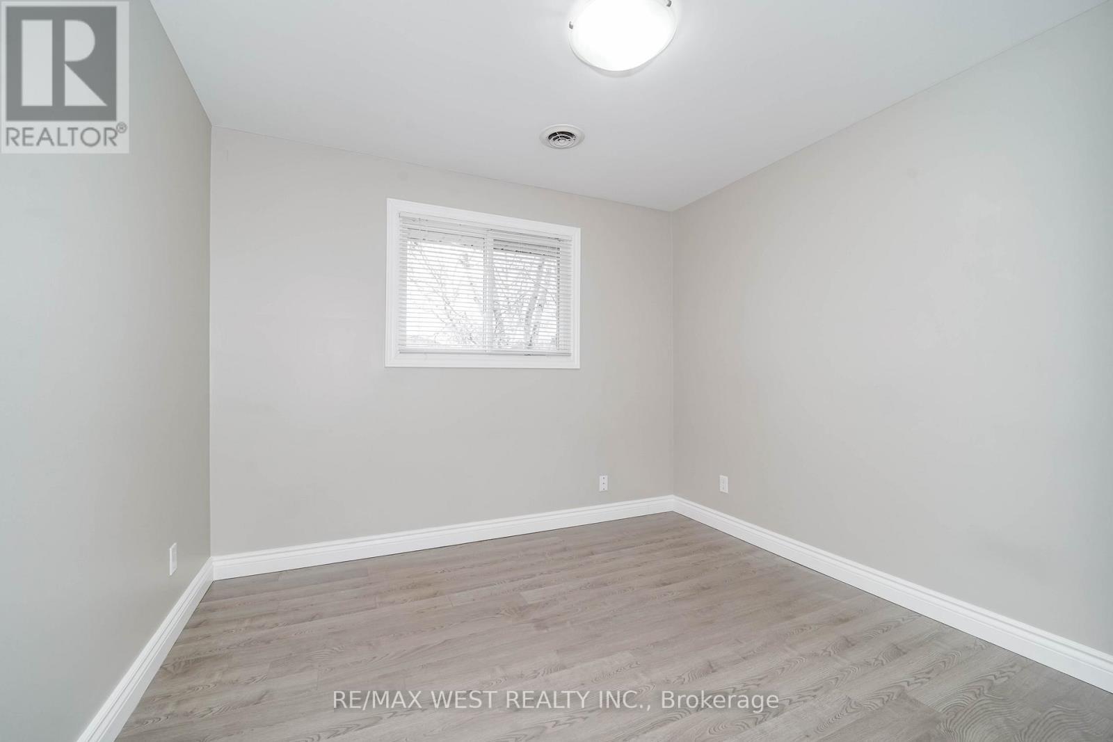 361 Dwight Avenue, Oshawa, ON - Indoor Photo Showing Other Room