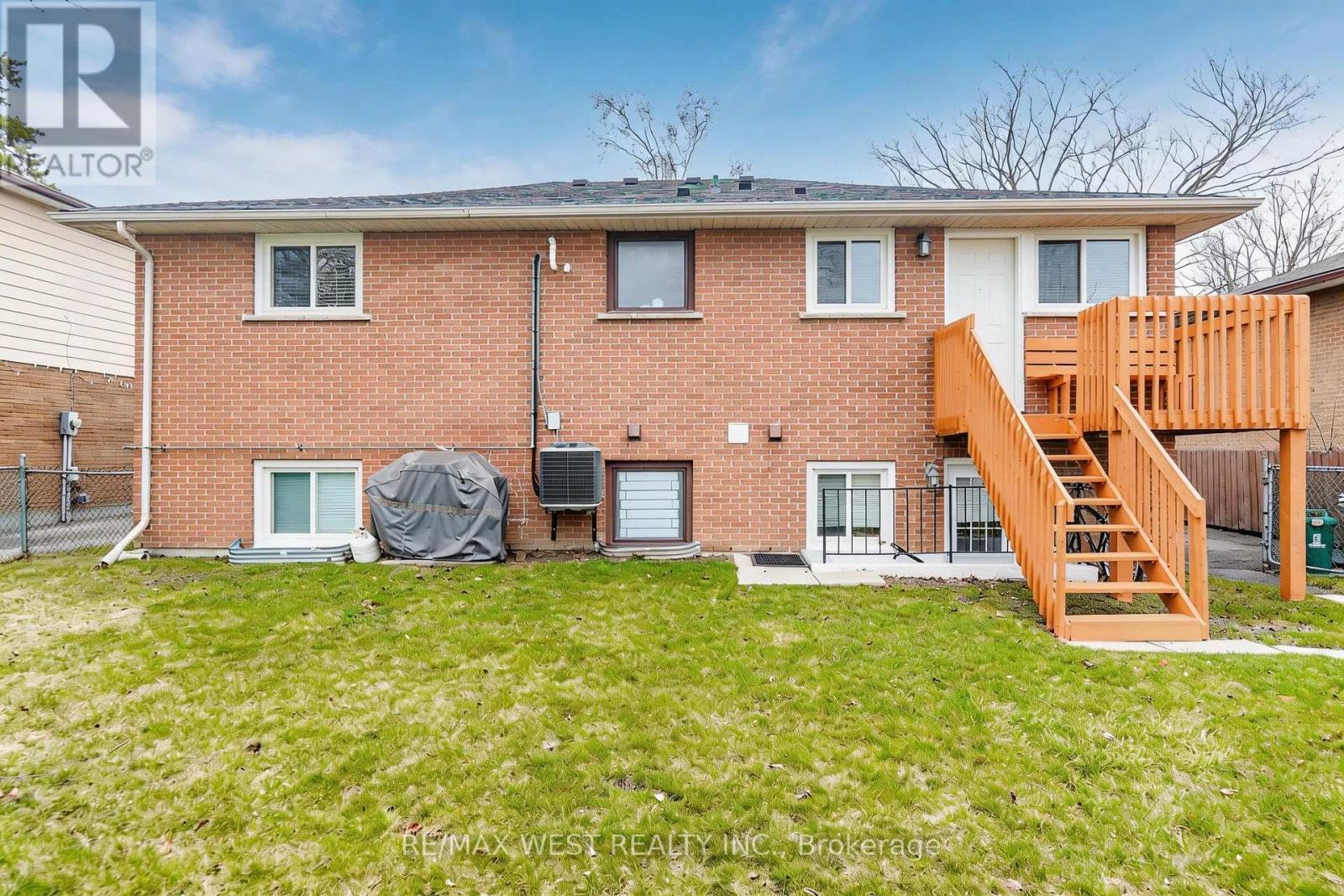 361 Dwight Avenue, Oshawa, ON - Outdoor