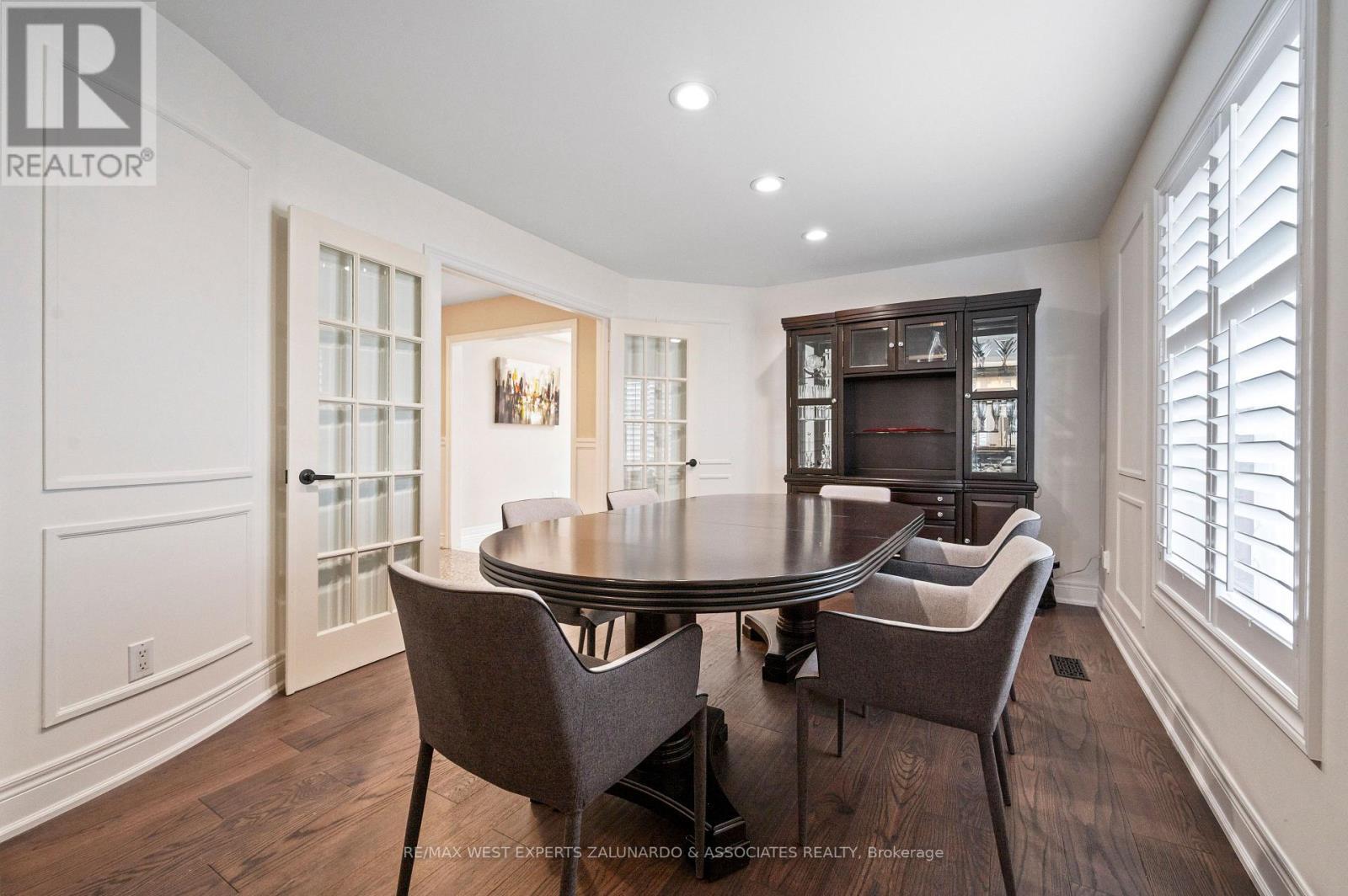 1 Lanterna Crescent, Vaughan, ON - Indoor Photo Showing Dining Room