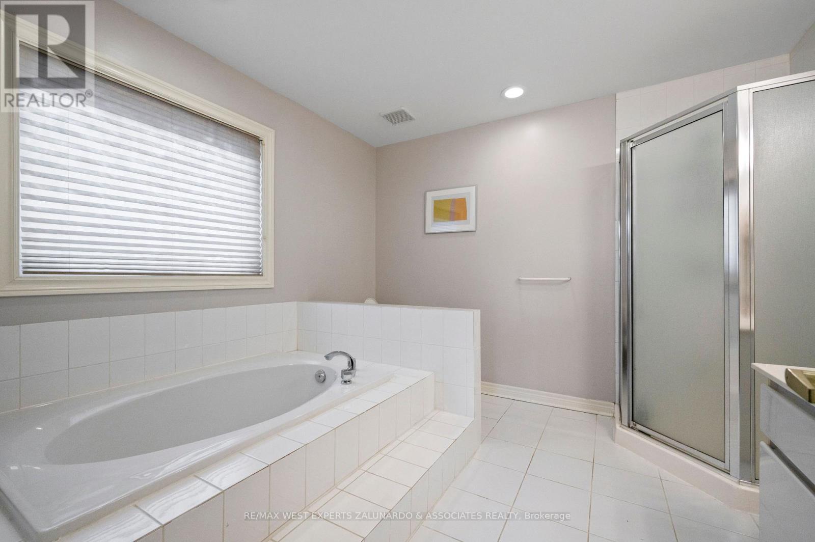 1 Lanterna Crescent, Vaughan, ON - Indoor Photo Showing Bathroom