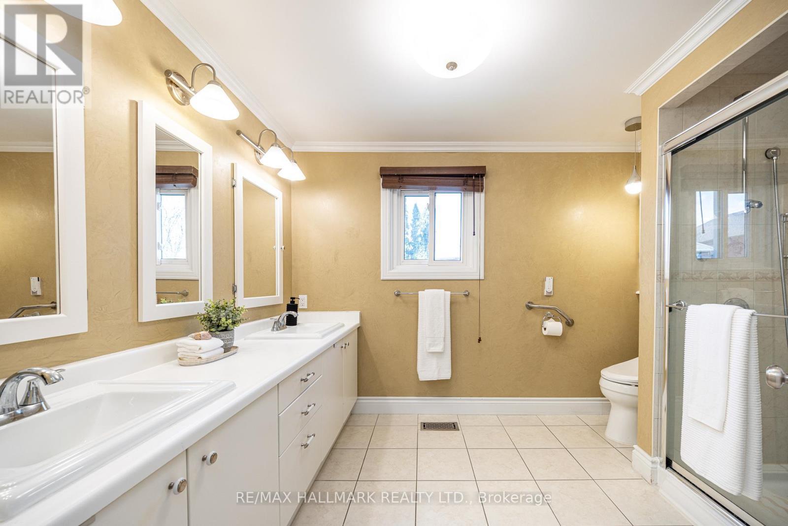 85 Colvin Crescent, Vaughan, ON - Indoor Photo Showing Bathroom