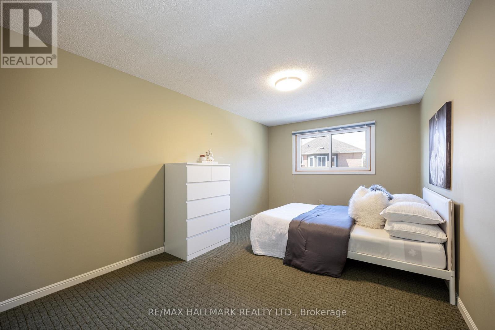 85 Colvin Crescent, Vaughan, ON - Indoor Photo Showing Bedroom