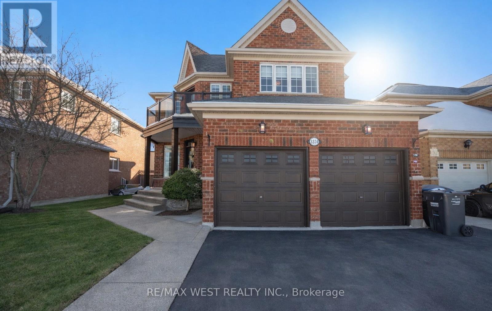 3374 Artesian Drive, Mississauga, ON - Outdoor