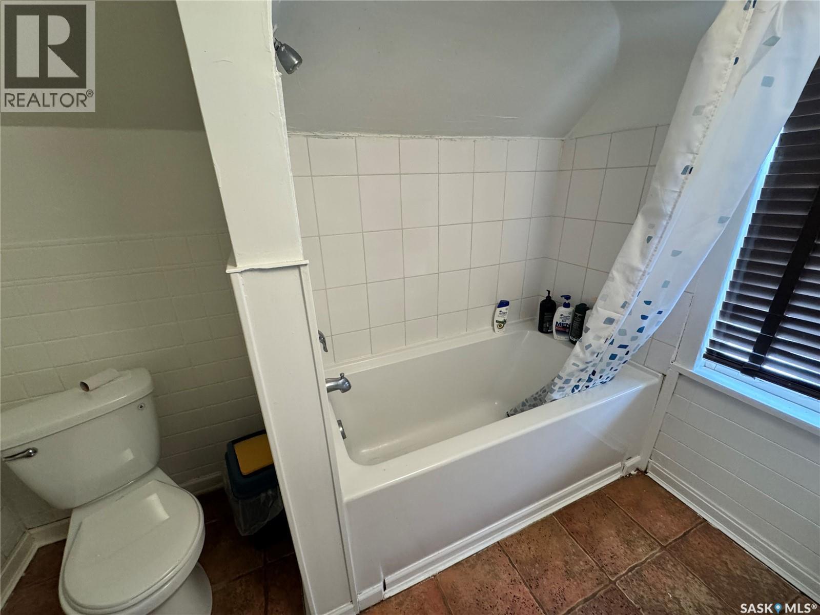 2416 14Th Avenue, Regina, SK