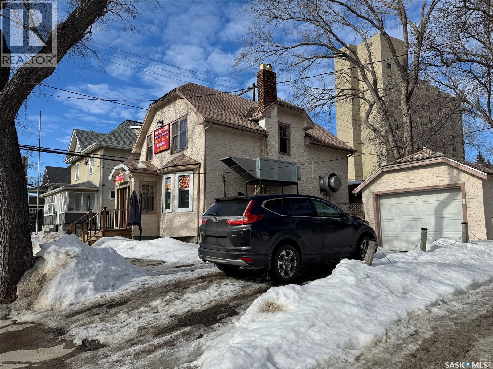 2416 14Th Avenue, Regina, SK