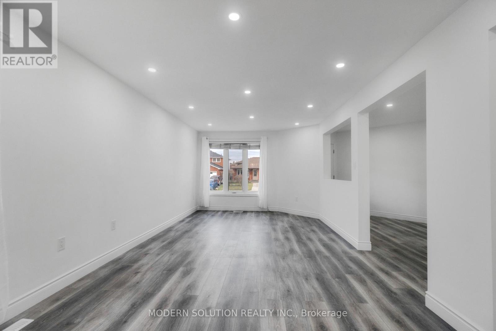 168 Fusilier Drive, Hamilton, ON - Indoor Photo Showing Other Room