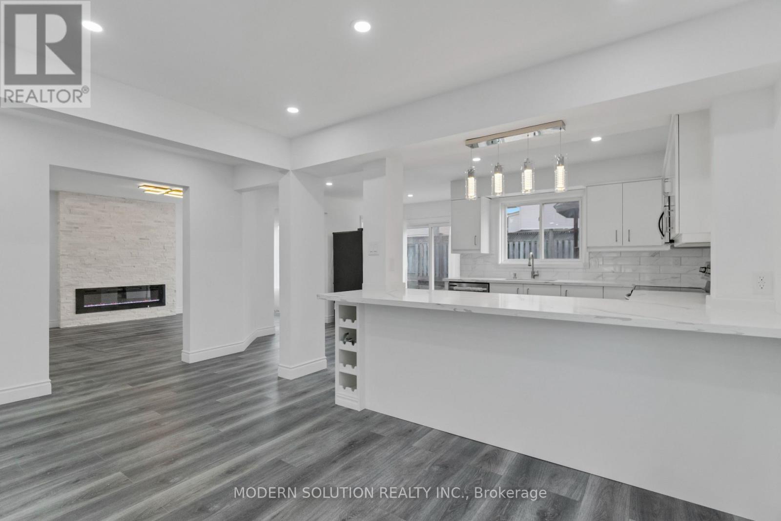 168 Fusilier Drive, Hamilton, ON - Indoor Photo Showing Other Room