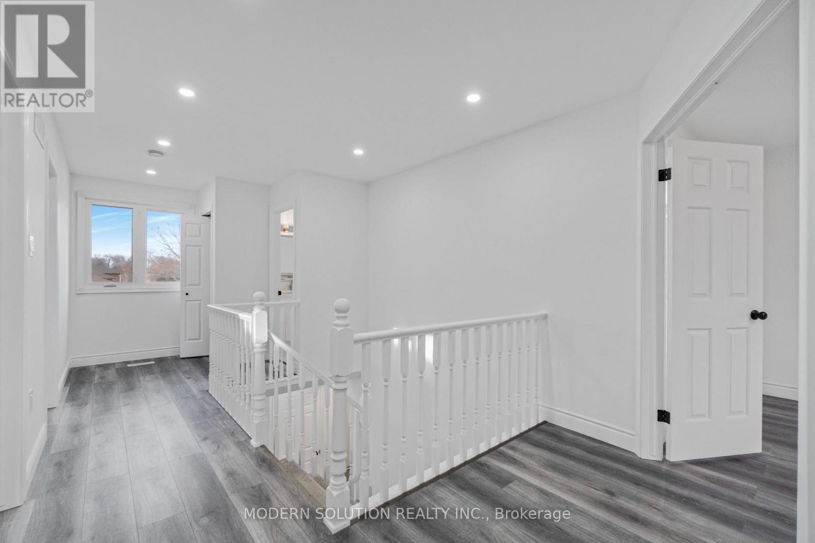 168 Fusilier Drive, Hamilton, ON - Indoor Photo Showing Other Room