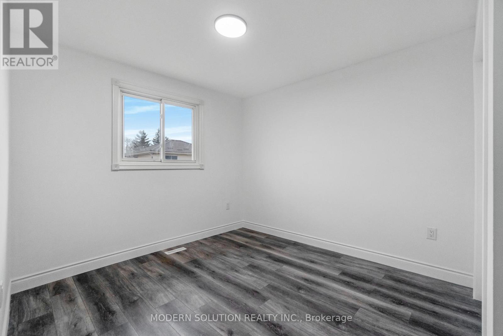 168 Fusilier Drive, Hamilton, ON - Indoor Photo Showing Other Room