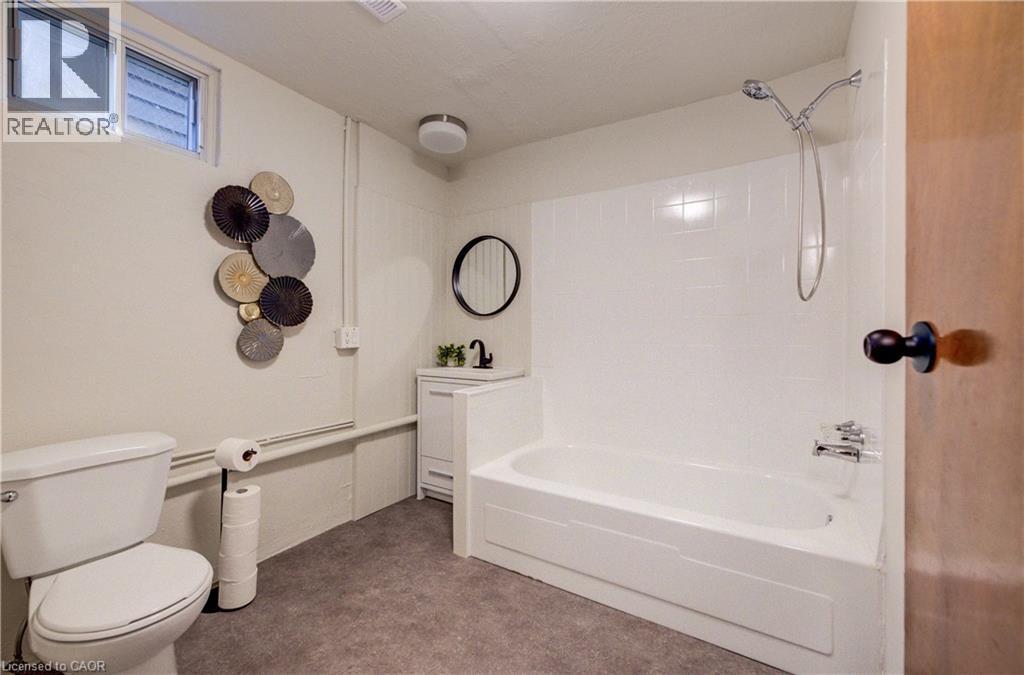 Basement 4pc bathroom - 66 Tupper Crescent, Kitchener, ON - Indoor Photo Showing Bathroom