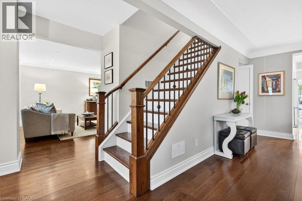 2153 Paisley Avenue, Burlington, ON - Indoor Photo Showing Other Room