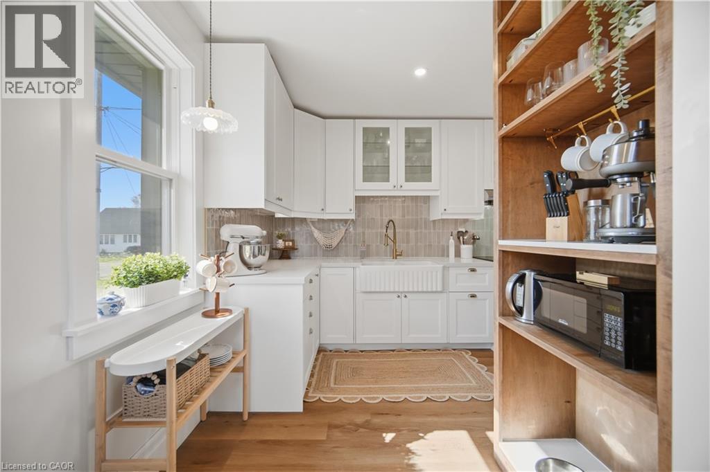 117 Norfolk Avenue, Cambridge, ON - Indoor Photo Showing Kitchen