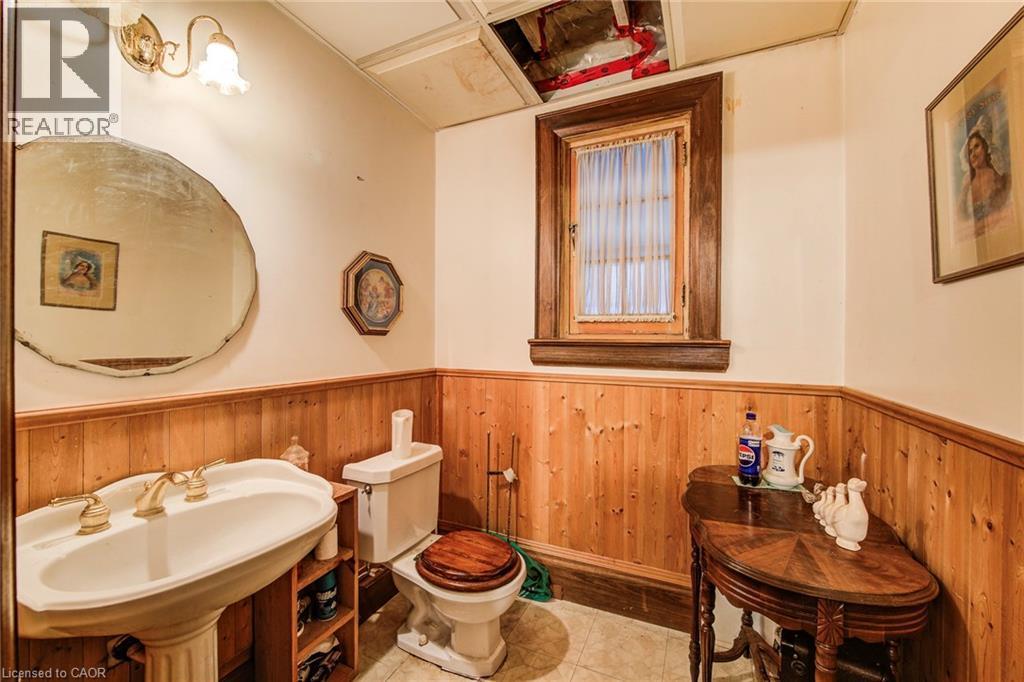2 piece bath on main floor - 71 Margaret Avenue, Kitchener, ON - Indoor Photo Showing Bathroom
