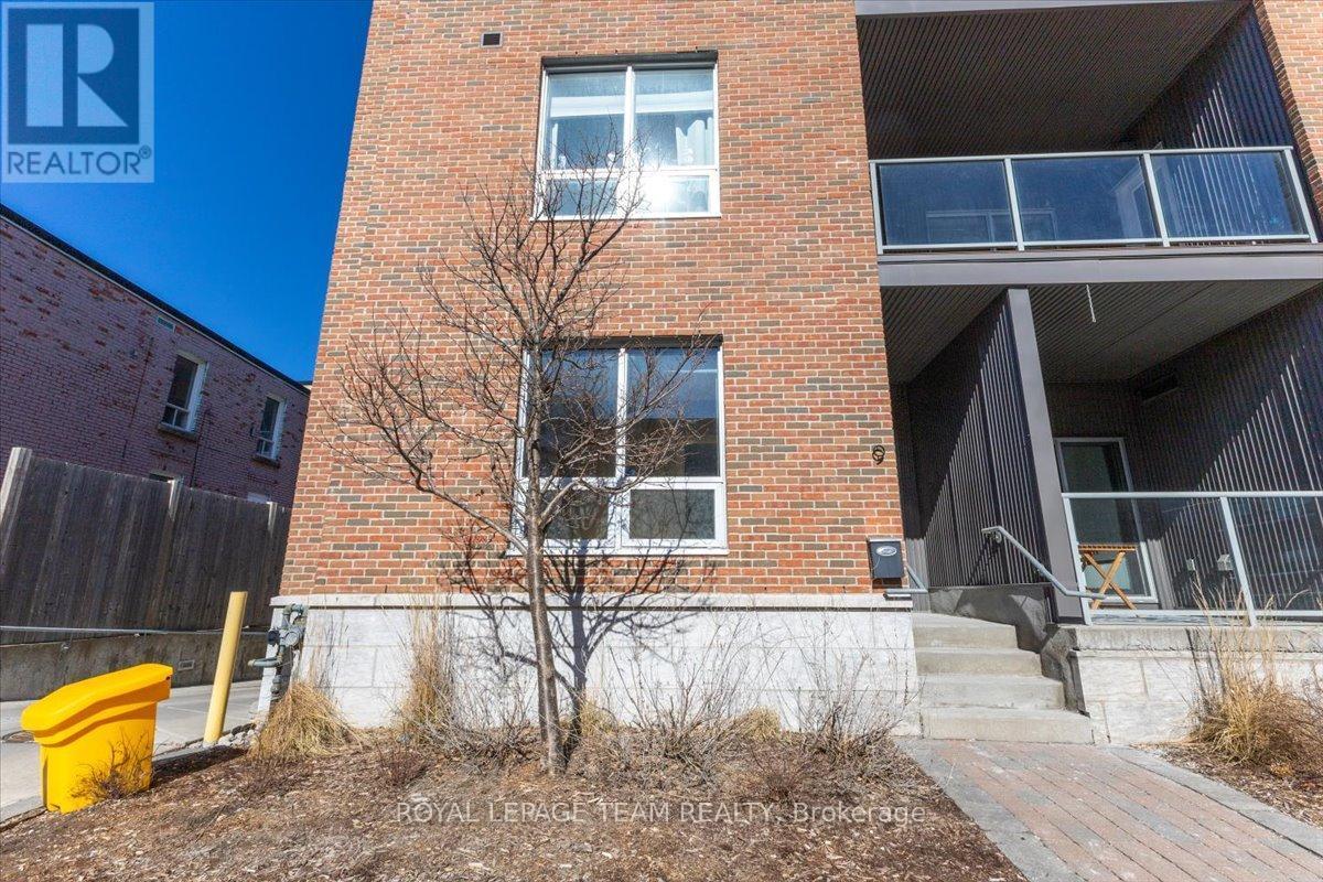 9 Balsam Street, Ottawa, ON - Outdoor With Exterior