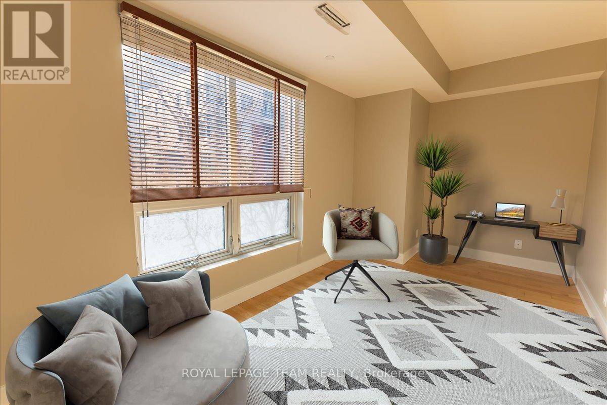9 Balsam Street, Ottawa, ON - Indoor Photo Showing Bedroom