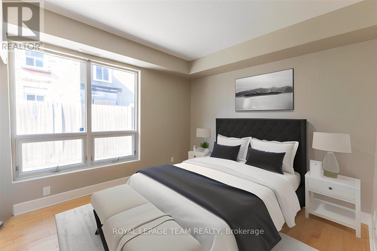 9 Balsam Street, Ottawa, ON - Indoor Photo Showing Bedroom