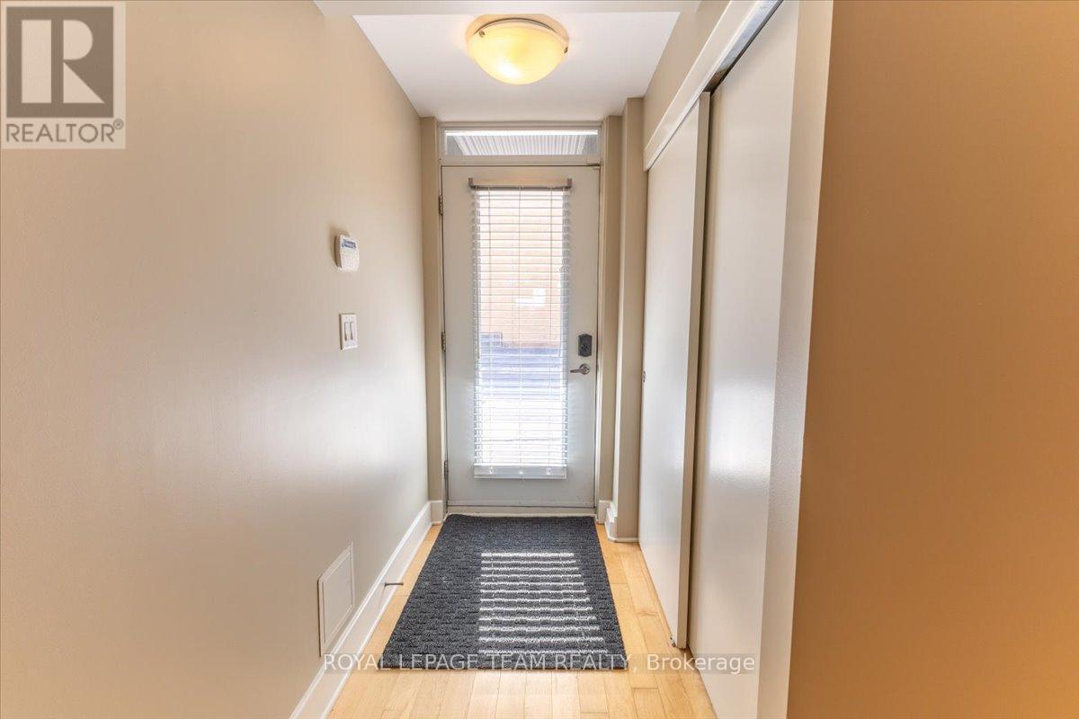 9 Balsam Street, Ottawa, ON - Indoor Photo Showing Other Room