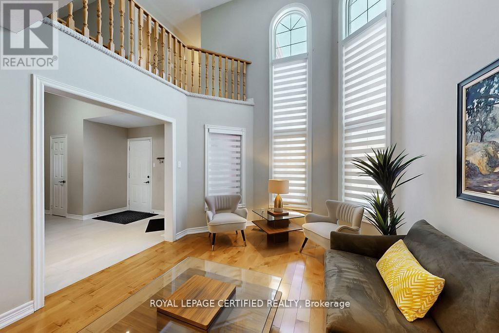 3898 Parkgate Drive, Mississauga, ON - Indoor