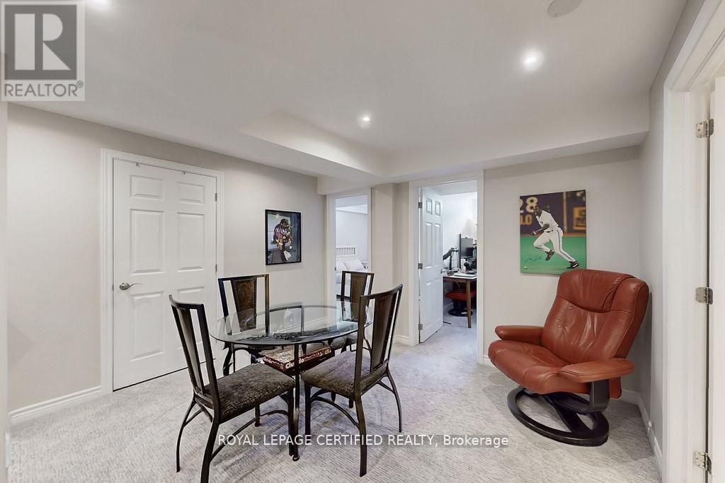 3898 Parkgate Drive, Mississauga, ON - Indoor