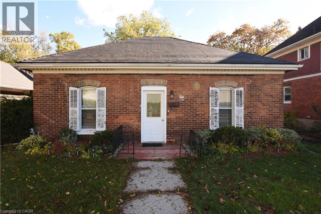 85 Head Street N, Simcoe, ON - Outdoor With Exterior